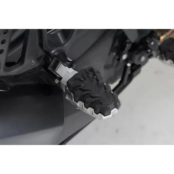 Evo Pillion Footrest Kit Frs.18.112.10100