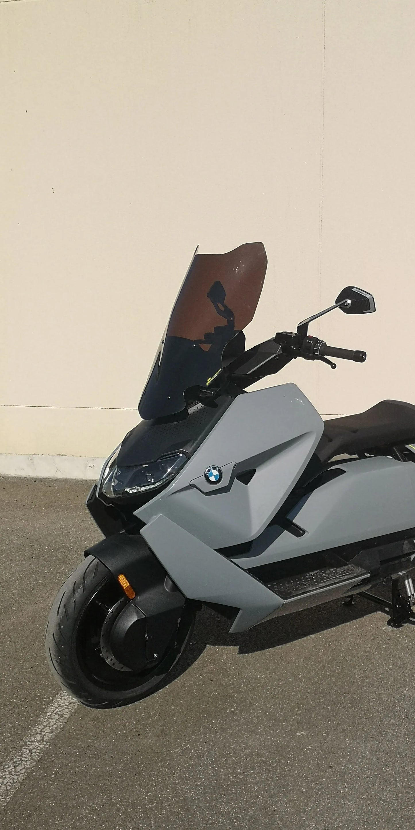 WINDSCREEN HP BMW CE04 SMOKE