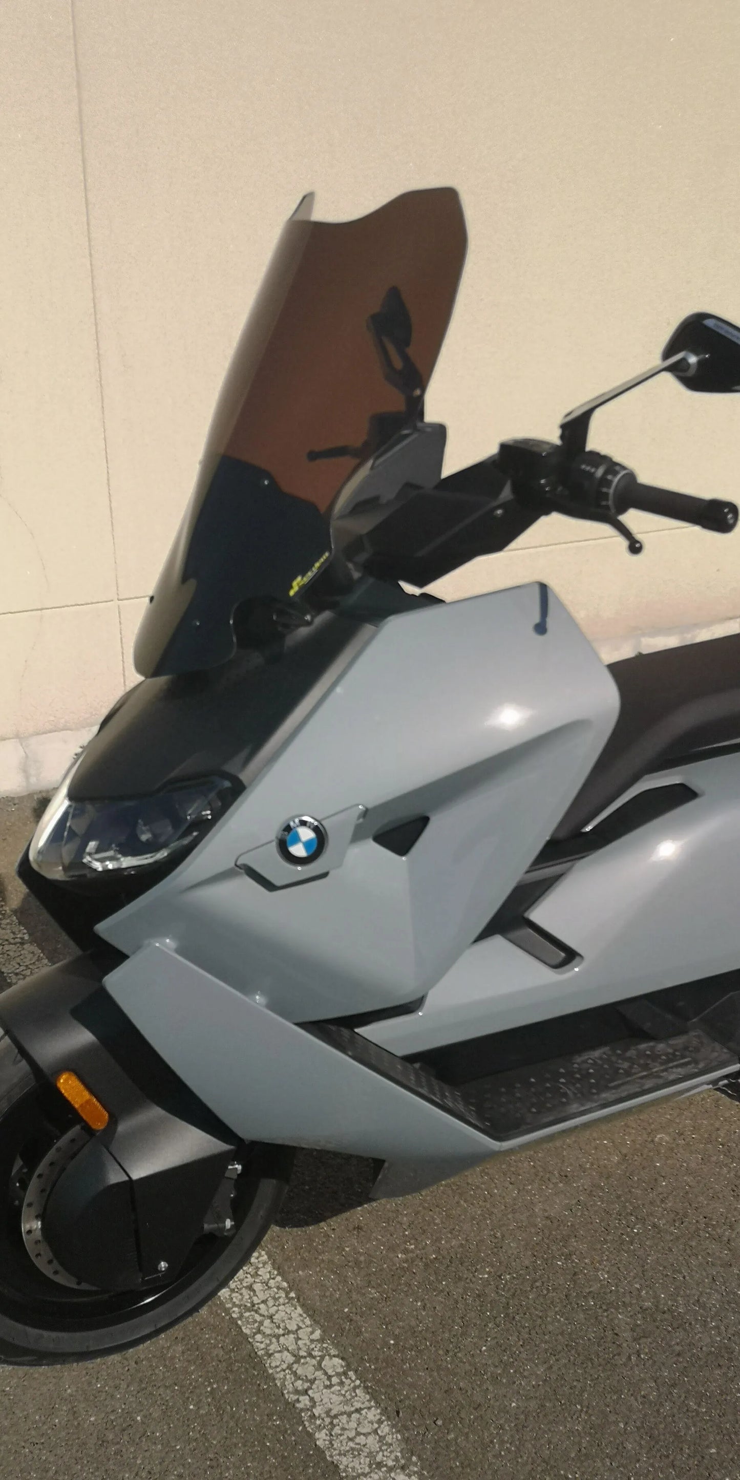 WINDSCREEN HP BMW CE04 SMOKE