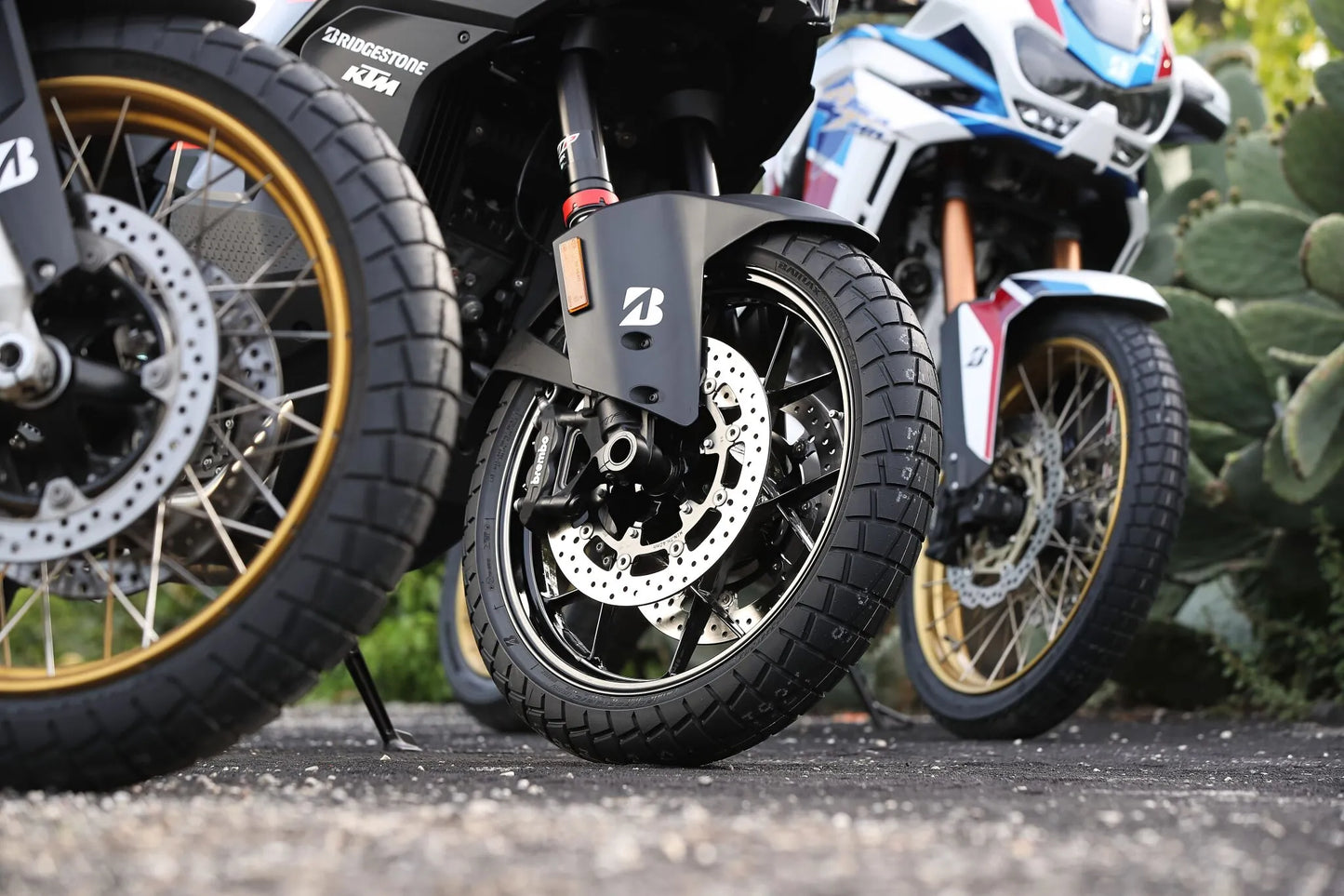AT41F 110/80R19 59VTL