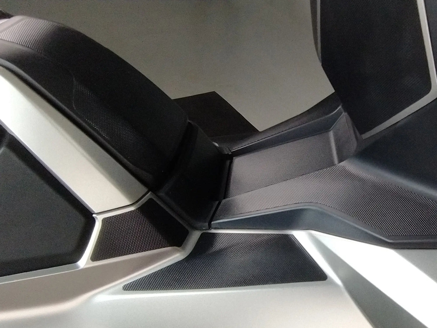 SCRTCH SVR PROTECT KIT X-ADV