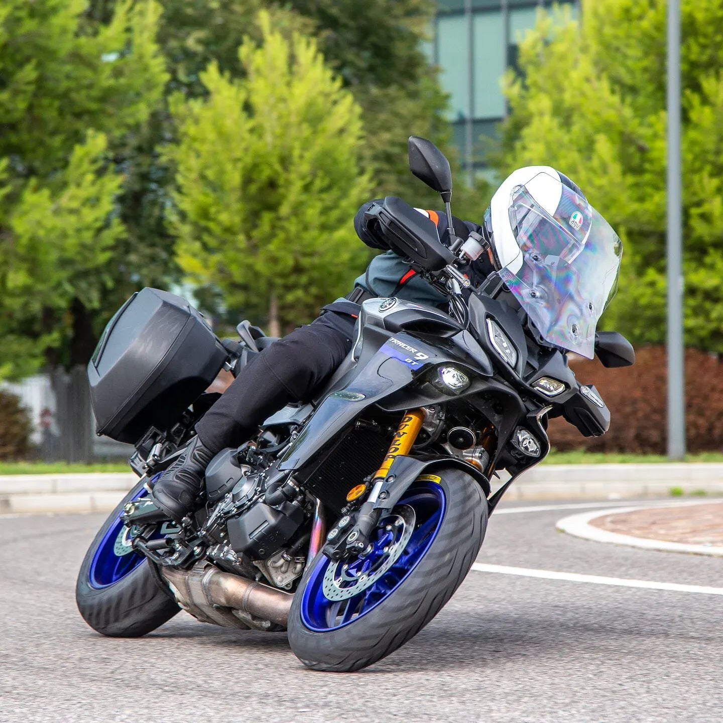 ROADSMART IV R 160/60ZR17 M/C (69W) TL