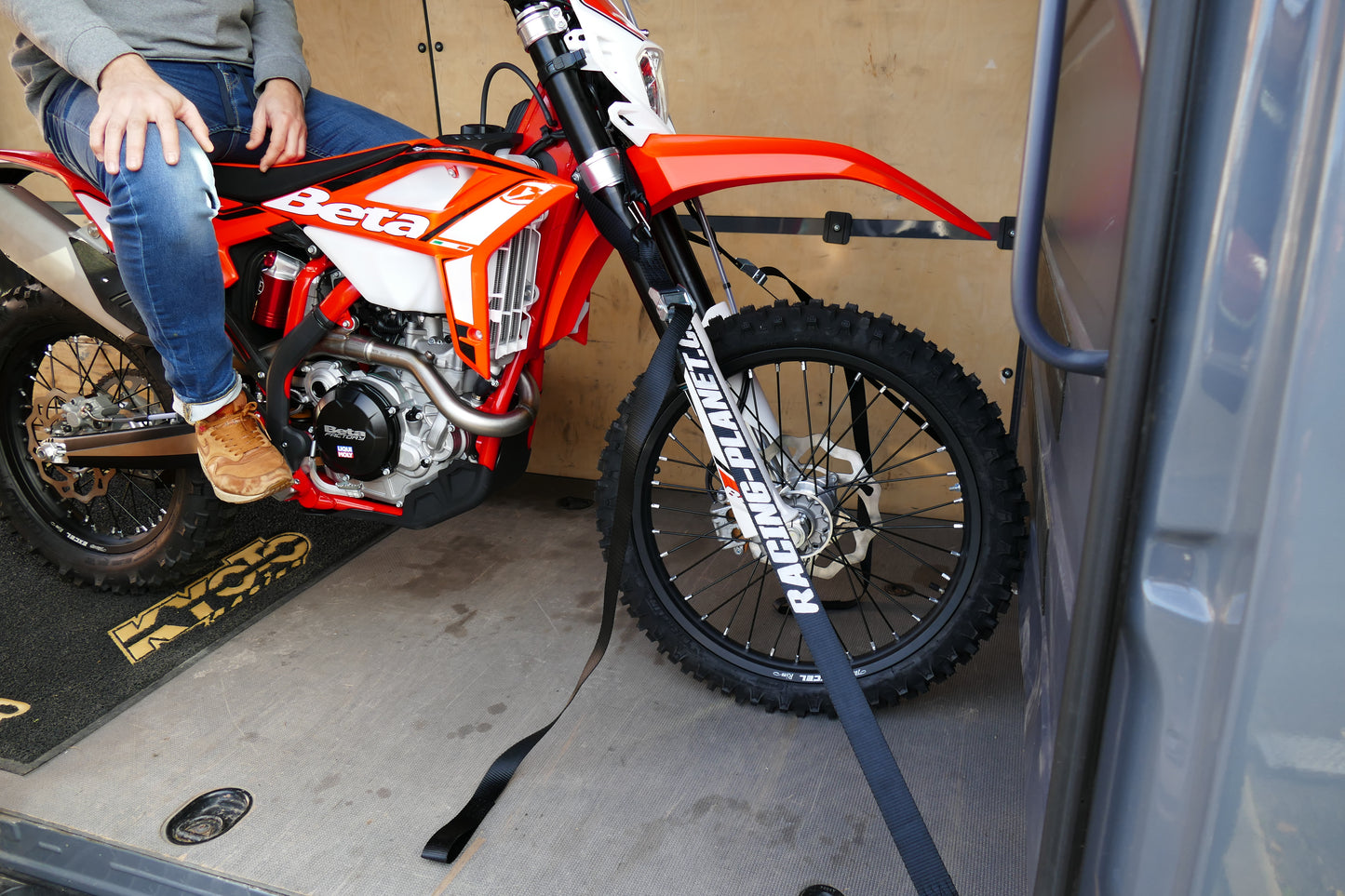 Tie-Down Strap Set 25mm x 3.0m with safety hooks - 2 pieces